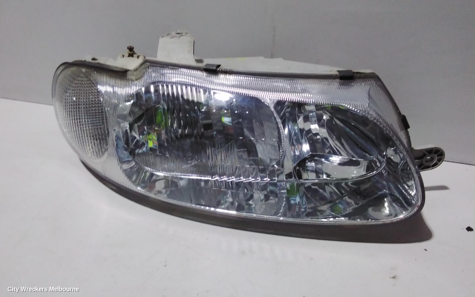 HOLDEN COMMODORE RIGHT HEADLAMP, VT, 09/1997 - 09/2002
