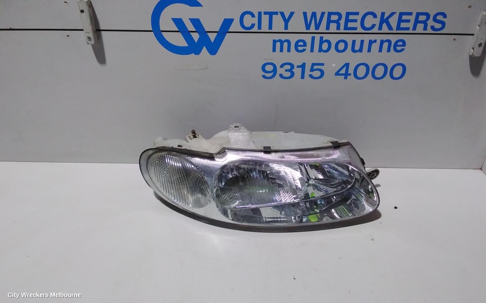 HOLDEN COMMODORE RIGHT HEADLAMP, VT, 09/1997 - 09/2002