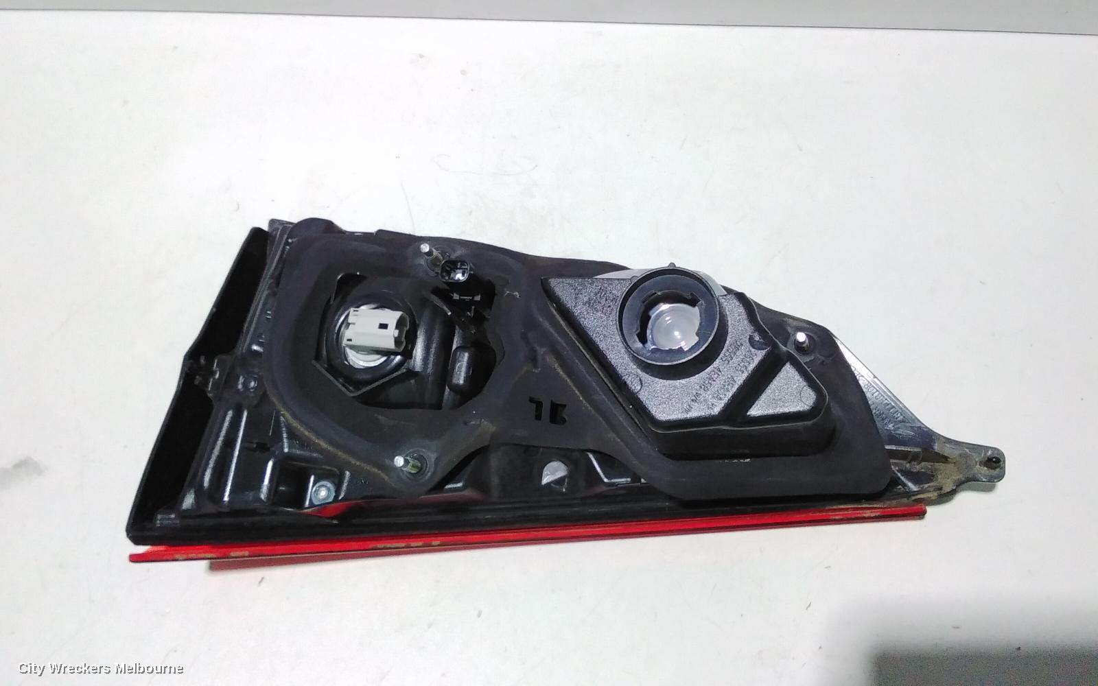 NISSAN QASHQAI REAR GARNISH, TAILGATE LAMP (LH SIDE), J11, 06/2014 - 09/2017