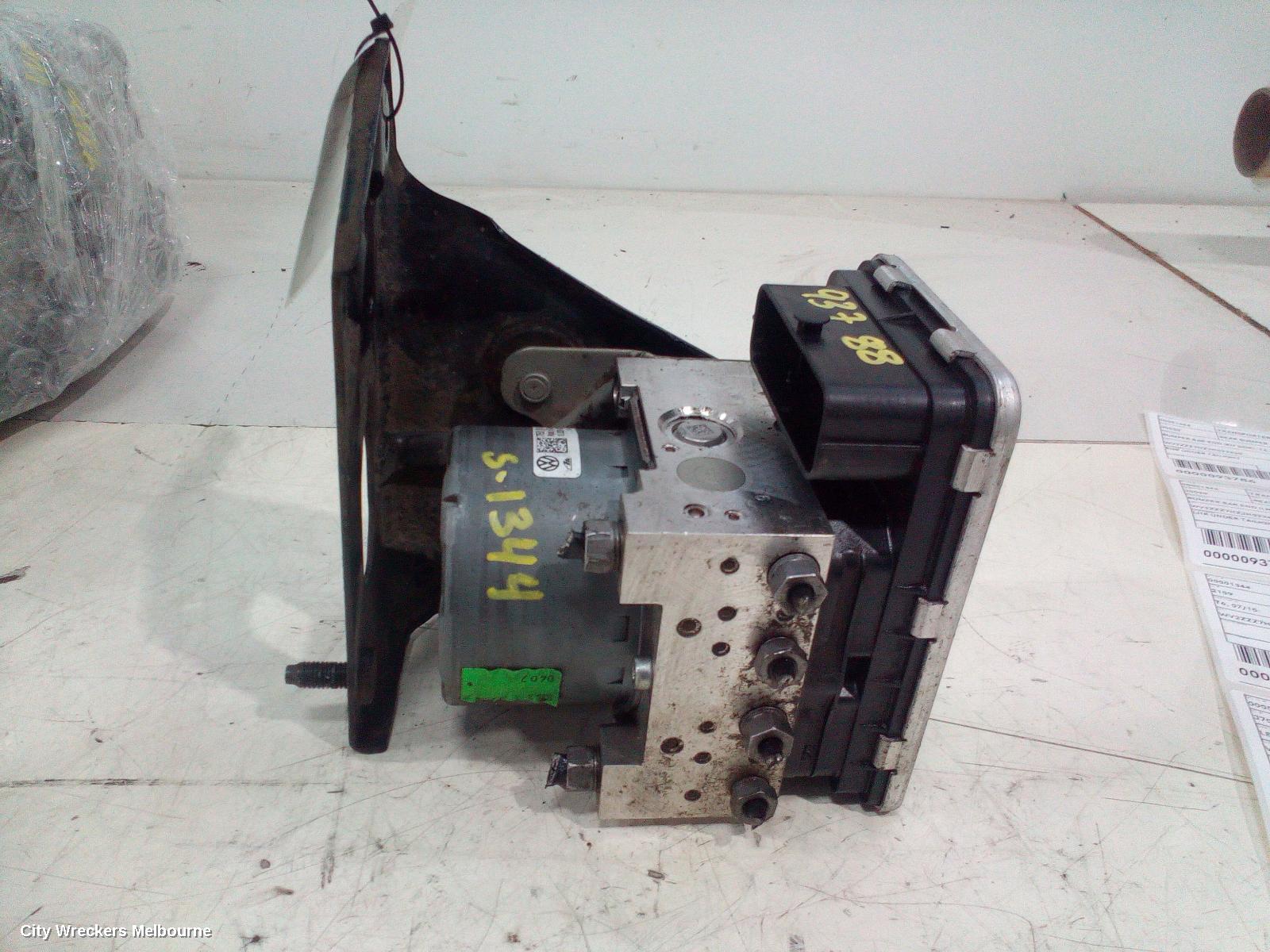 VOLKSWAGEN TRANSPORTER ABS PUMP/MODULATOR, T6, P/N 7E0614517M, 07/2015 ONWARDS