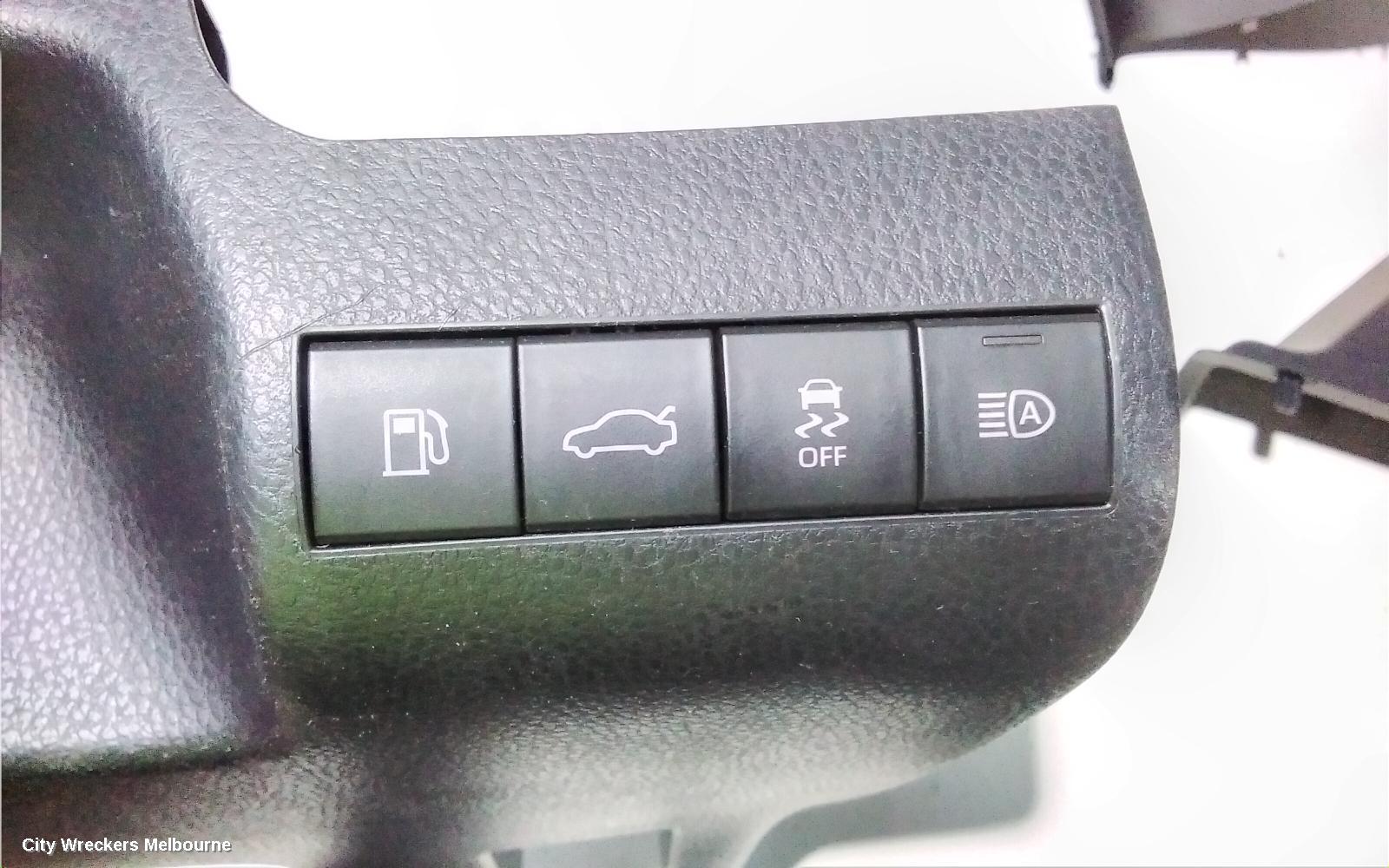 TOYOTA CAMRY, XV70, 09/2017 - 05/2024, NON PUSH BUTTON PLASTIC  TRIM FOR TAXI : 82210