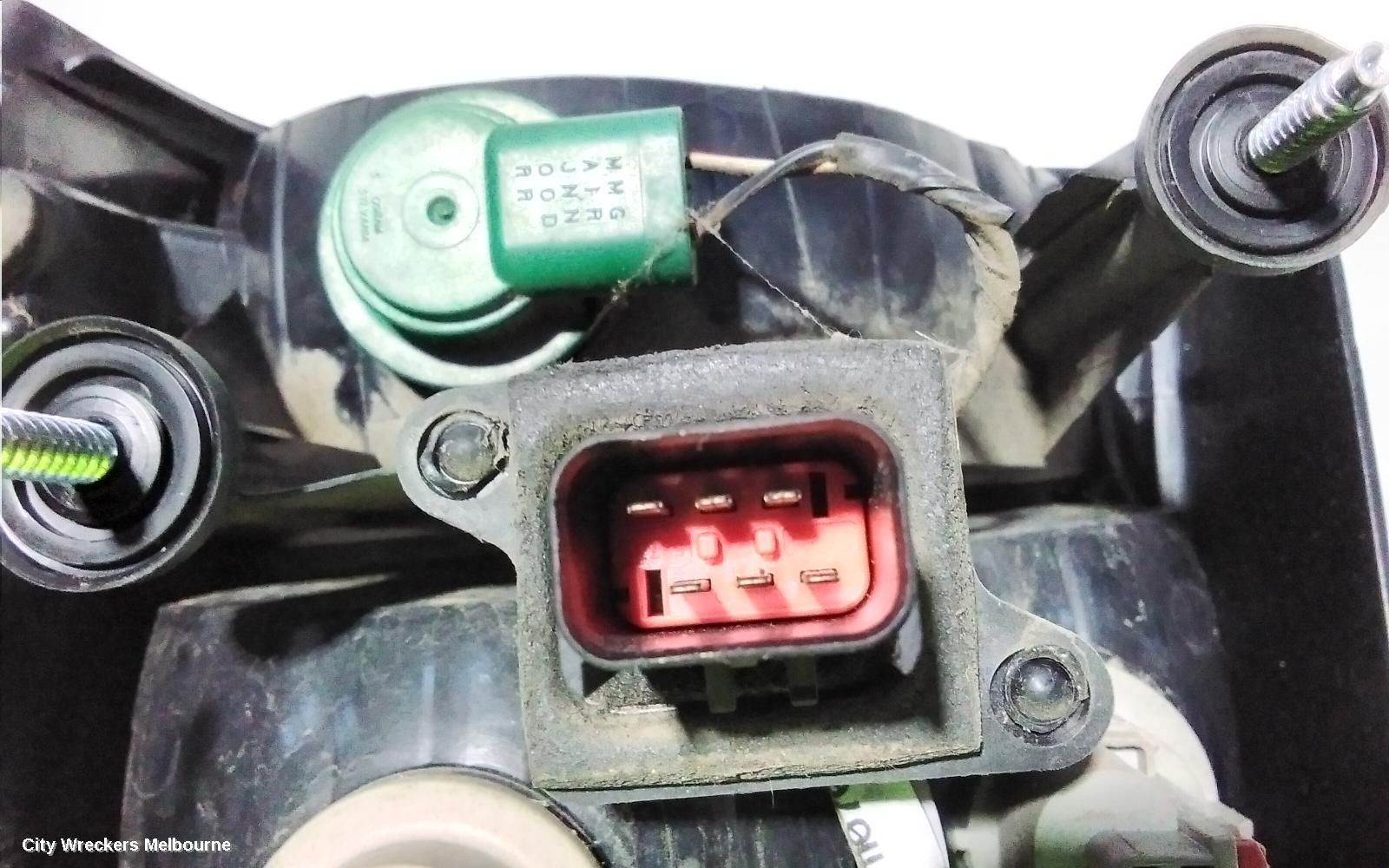 CHRYSLER 300C LEFT TAILLIGHT, IN BODY, SEDAN, 11/2005 - 02/2008