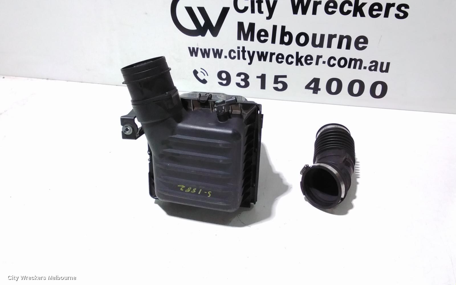 CHRYSLER 300C AIR CLEANER/BOX, AIR CLEANER, 3.0, DIESEL, 06/2006 - 12/2011