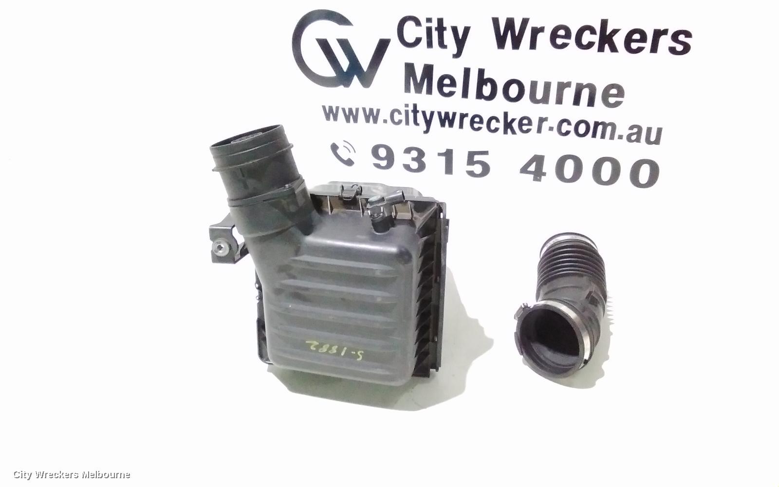 CHRYSLER 300C AIR CLEANER/BOX, AIR CLEANER, 3.0, DIESEL, 06/2006 - 12/2011