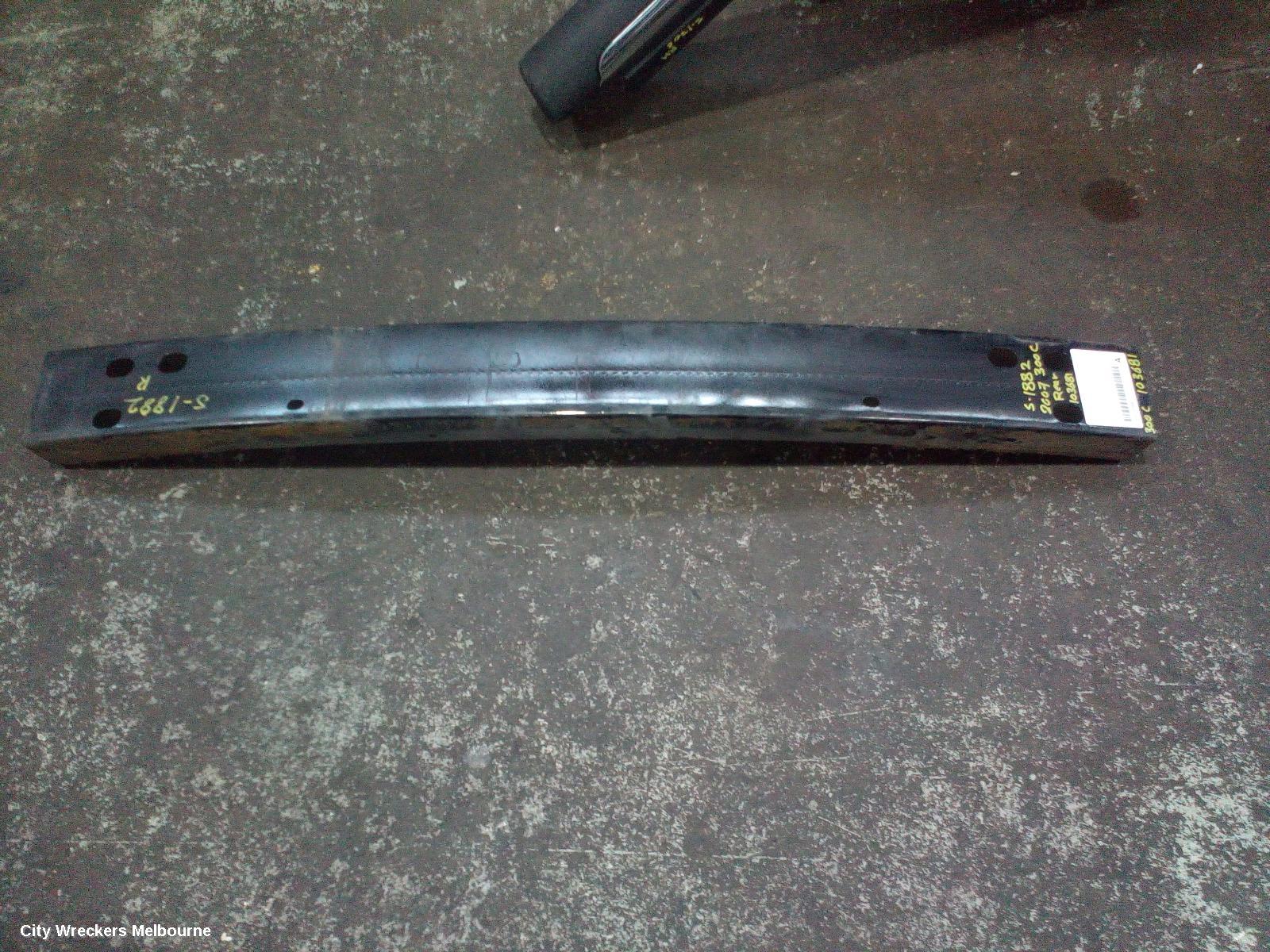 CHRYSLER 300C R/BAR BRACKET/REINFO, REINFORCEMENT, 11/2005 - 12/2011