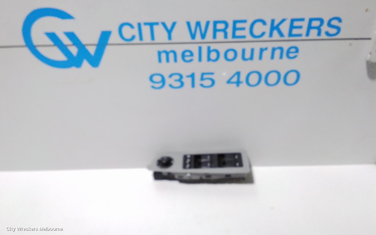 CHRYSLER 300C PWR DR WIND SWITCH, RH FRONT (MASTER SWITCH), NON ILLUMINATION, LH & RH FRONT AUTO WINDOWS, P/N 04602781AA, 11/2005 - 12/2011