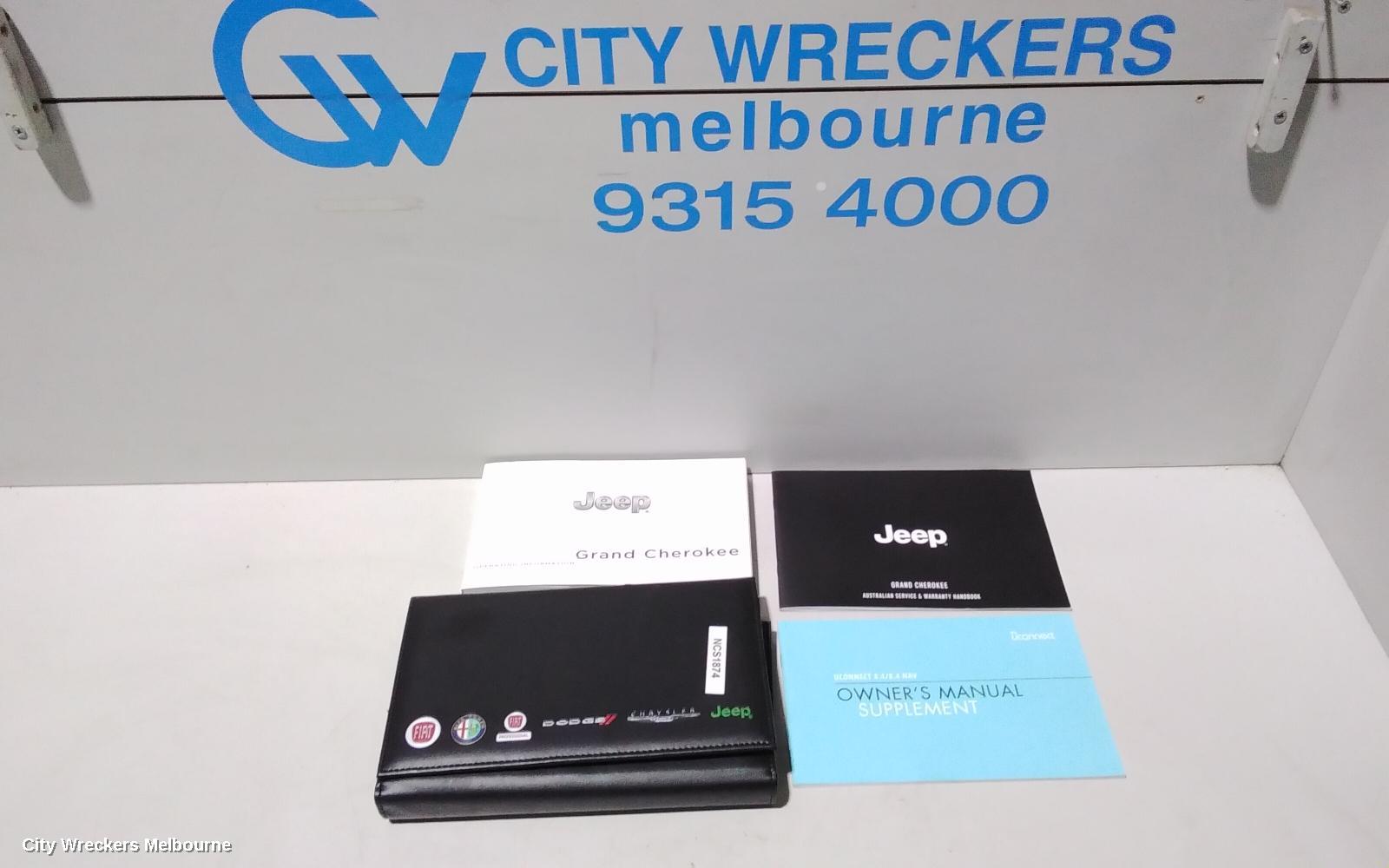 JEEP GRANDCHEROKEE OWNERS HANDBOOK, WK, PETROL, 10/2010 ONWARDS