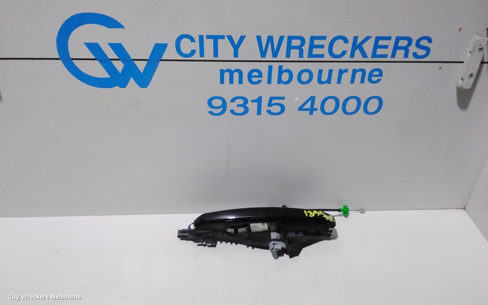 LAND ROVER RANGEROVER EVOQUE DOOR HANDLE, RH REAR, OUTER, COLOUR CODED, W/ KEYLESS ENTRY & START TYPE, L538, 11/2011 - 01/2019