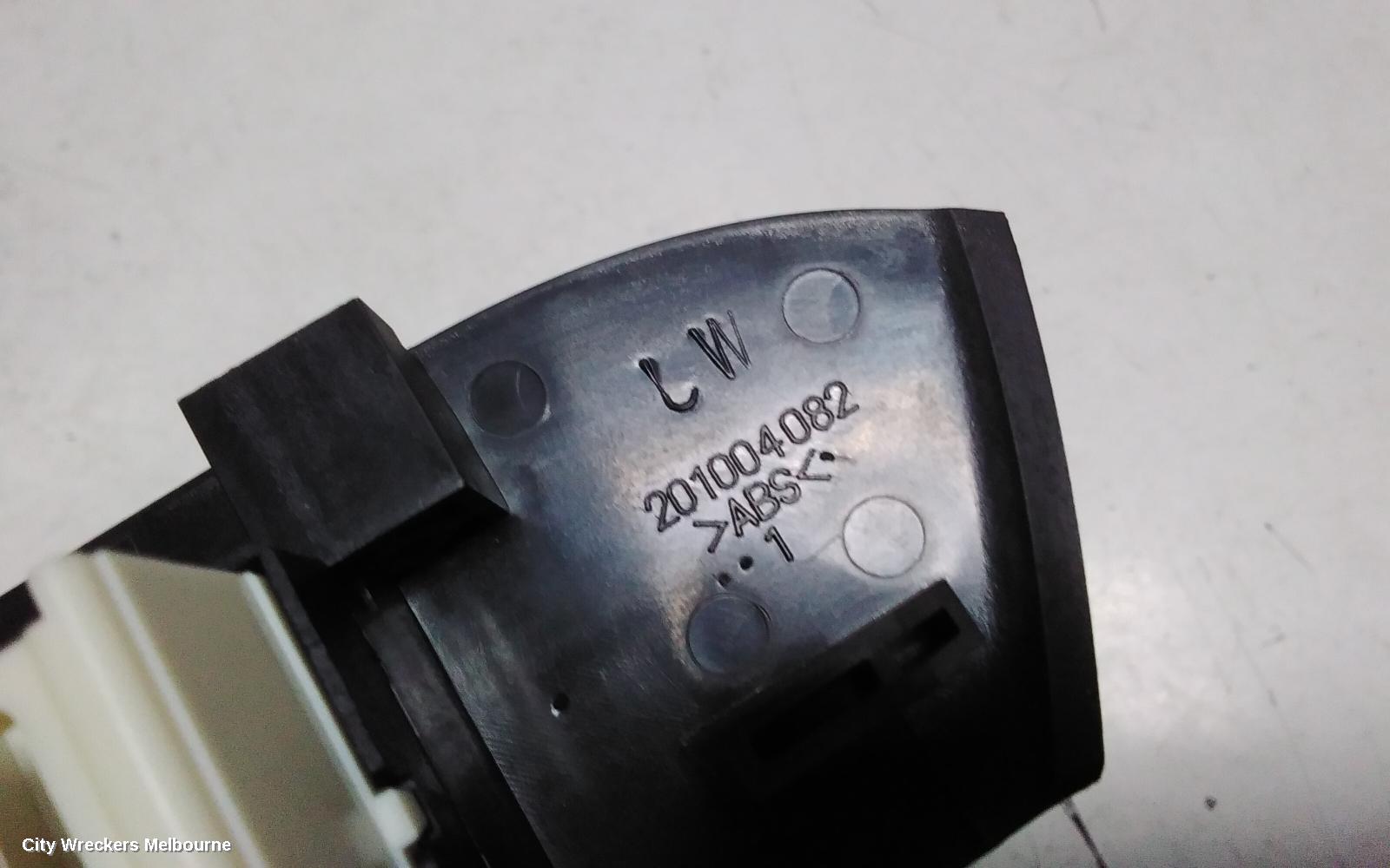 HOLDEN CAPTIVA PWR DR WIND SWITCH, RH FRONT (MASTER SWITCH), CAPTIVA 7 (VIN KL3C), CG, 01/2014 - 06/2018