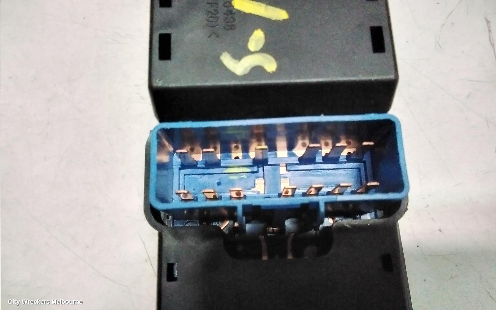 HOLDEN CAPTIVA PWR DR WIND SWITCH, RH FRONT (MASTER SWITCH), CAPTIVA 7 (VIN KL3C), CG, 01/2014 - 06/2018