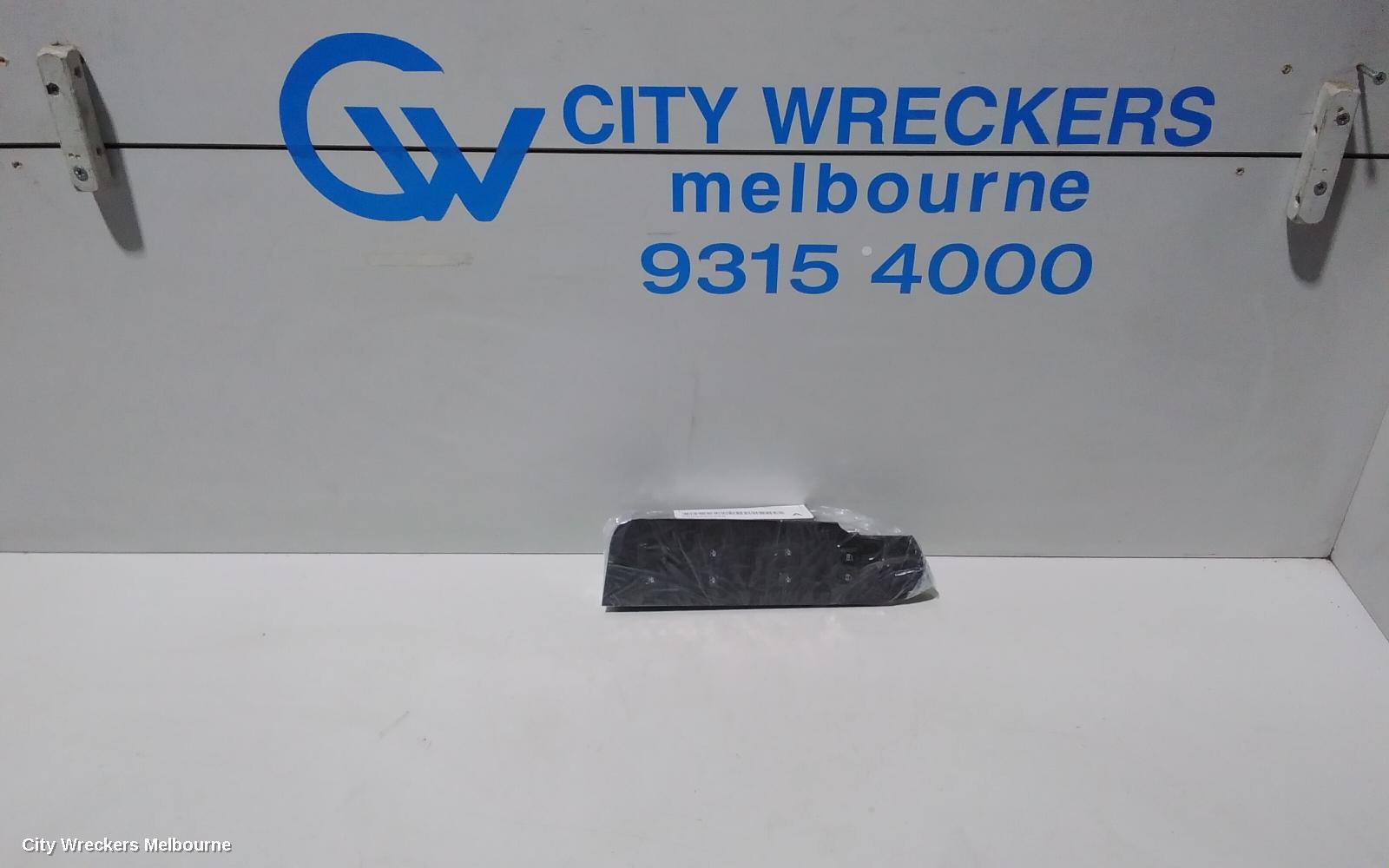 HOLDEN CAPTIVA PWR DR WIND SWITCH, RH FRONT (MASTER SWITCH), CAPTIVA 7 (VIN KL3C), CG, 01/2014 - 06/2018