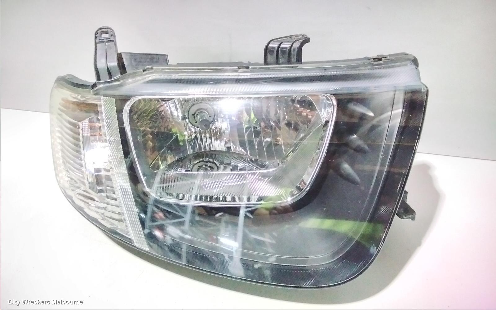 MITSUBISHI TRITON RIGHT HEADLAMP, ML, HALOGEN, STRAIGHT, CLEAR BLINKER LENS TYPE, 07/2006 - 08/2009