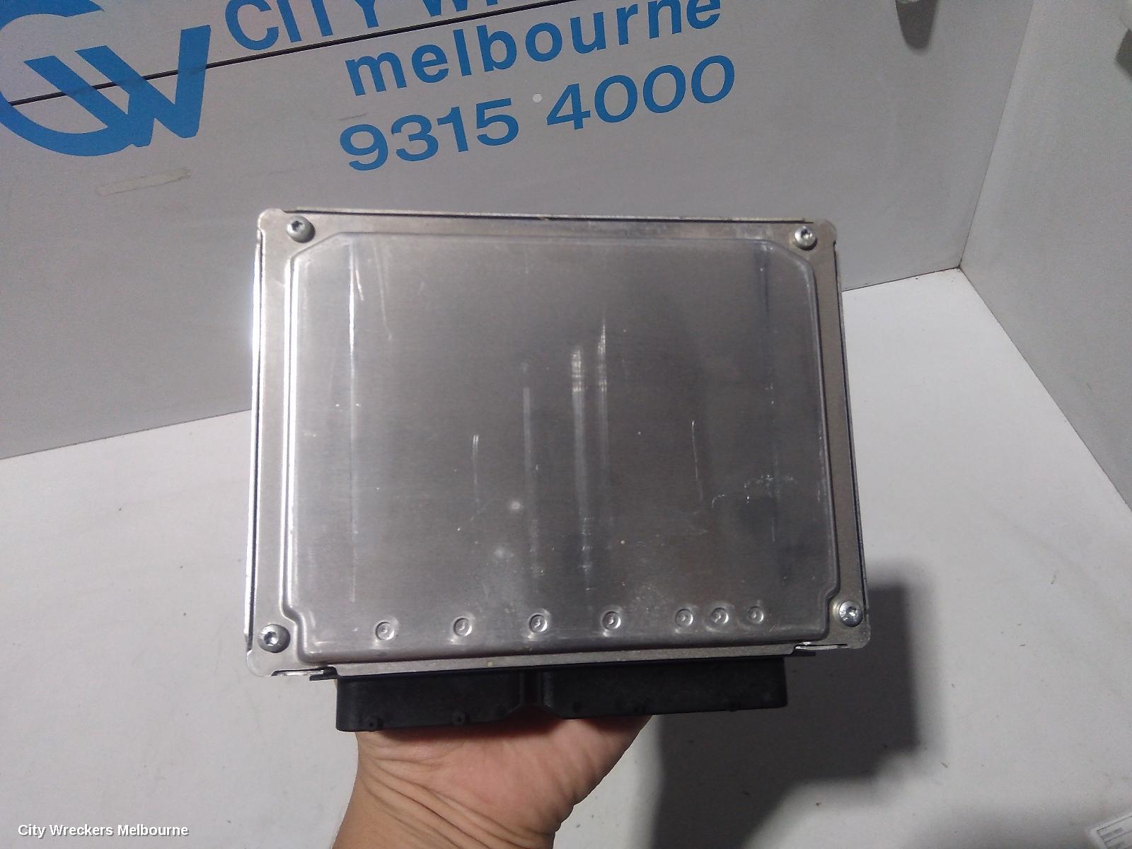 AUDI Q7, 4L, 09/2006 - 08/2015, AIR SUSPENSION CONTROL MODULE P/N 4L0 907 553, 4L0 910 533C: 82383