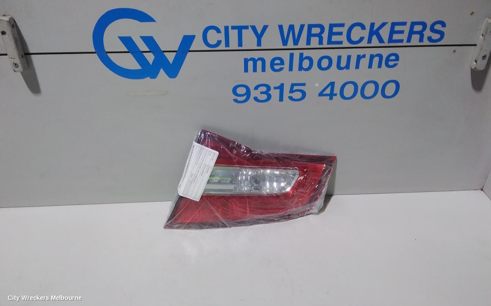 RENAULT KALEOS REAR GARNISH, TAILGATE LAMP (RH SIDE), H45, 09/2008 - 04/2016