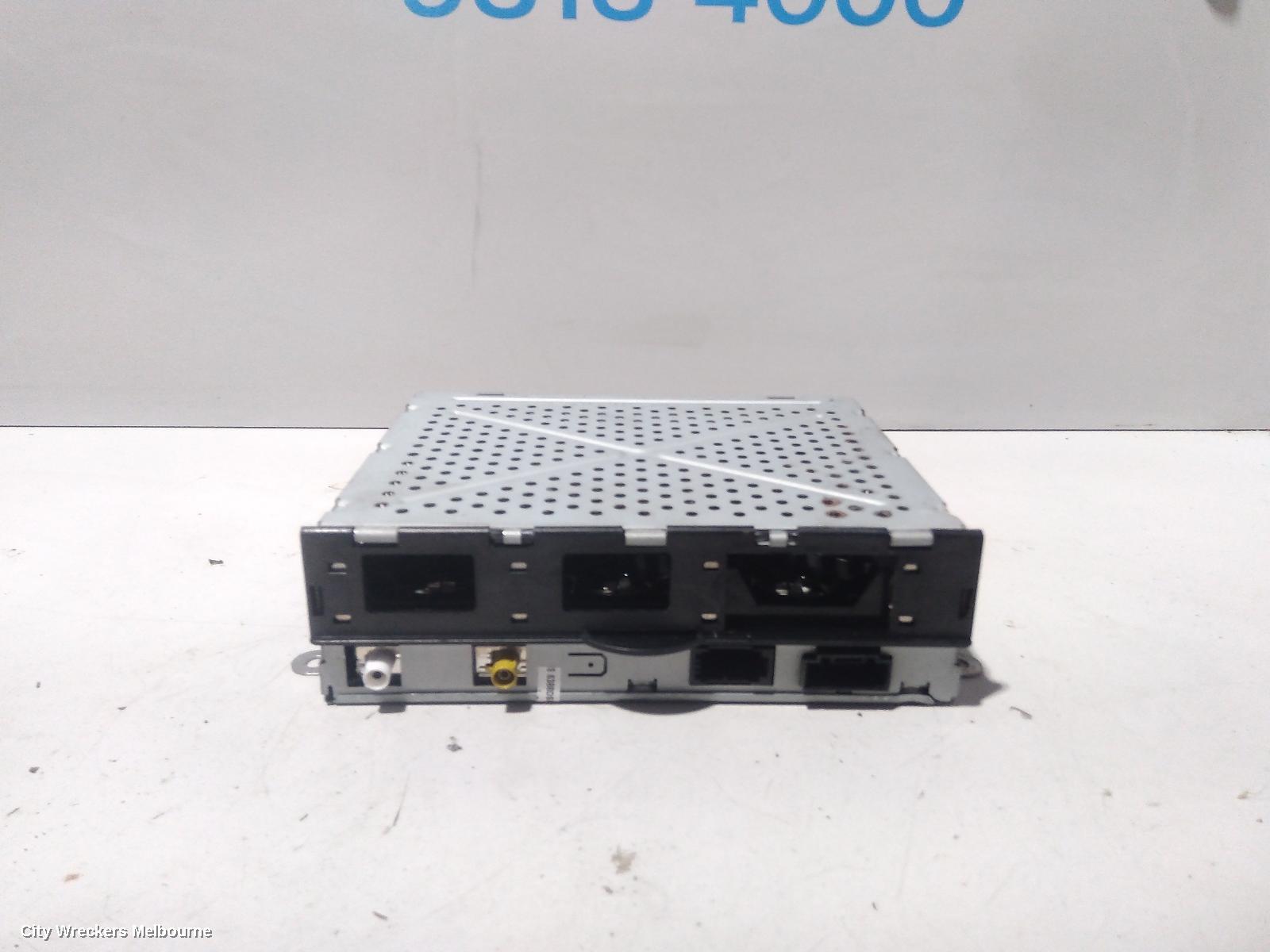 AUDI Q7, 4L, 09/2006 - 08/2015, RADIO STEREO TUNER RECEIVER - P/N 4E0 035 541 S: 82391
