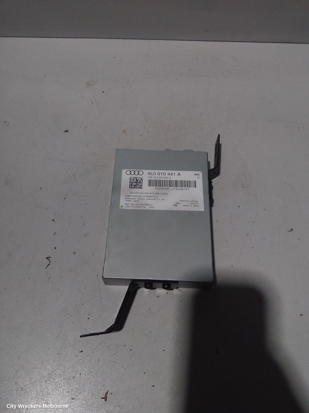 AUDI Q7, 4L, 09/2006 - 08/2015, REAR VIEW CAMERA MODULE P/N 4L0 910 441 A: 82397