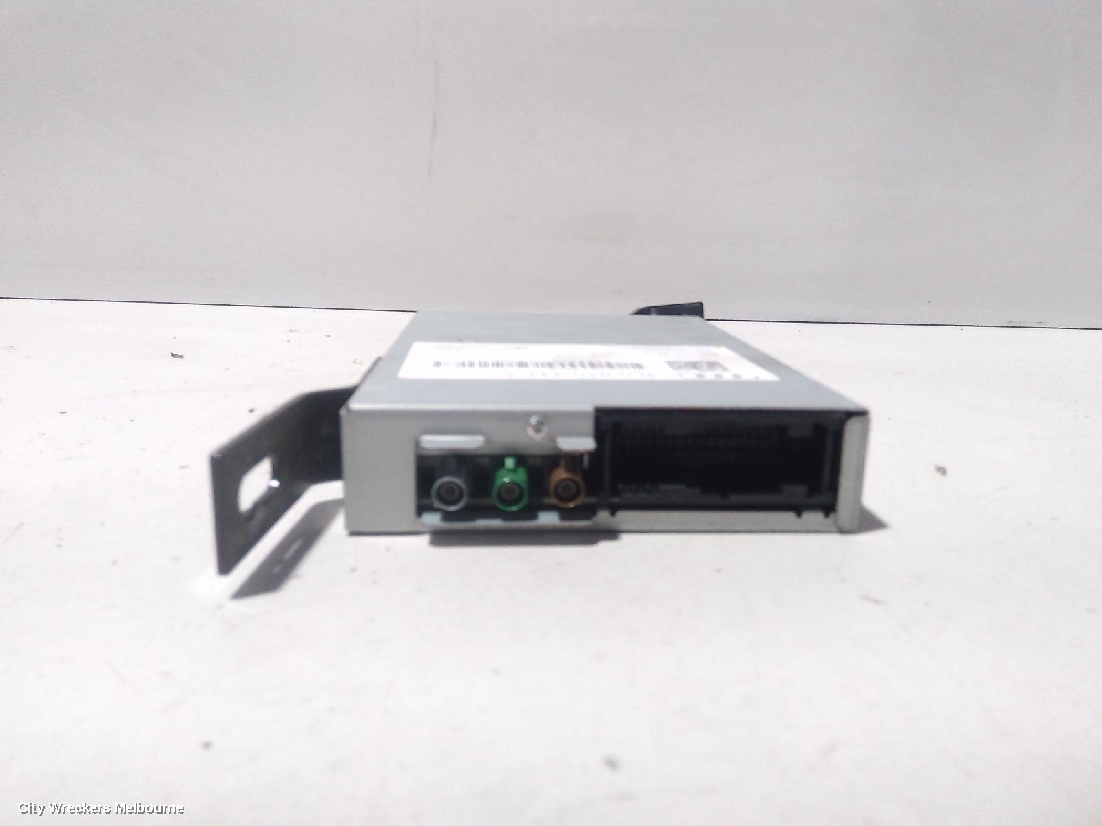 AUDI Q7, 4L, 09/2006 - 08/2015, REAR VIEW CAMERA MODULE P/N 4L0 910 441 A: 82397
