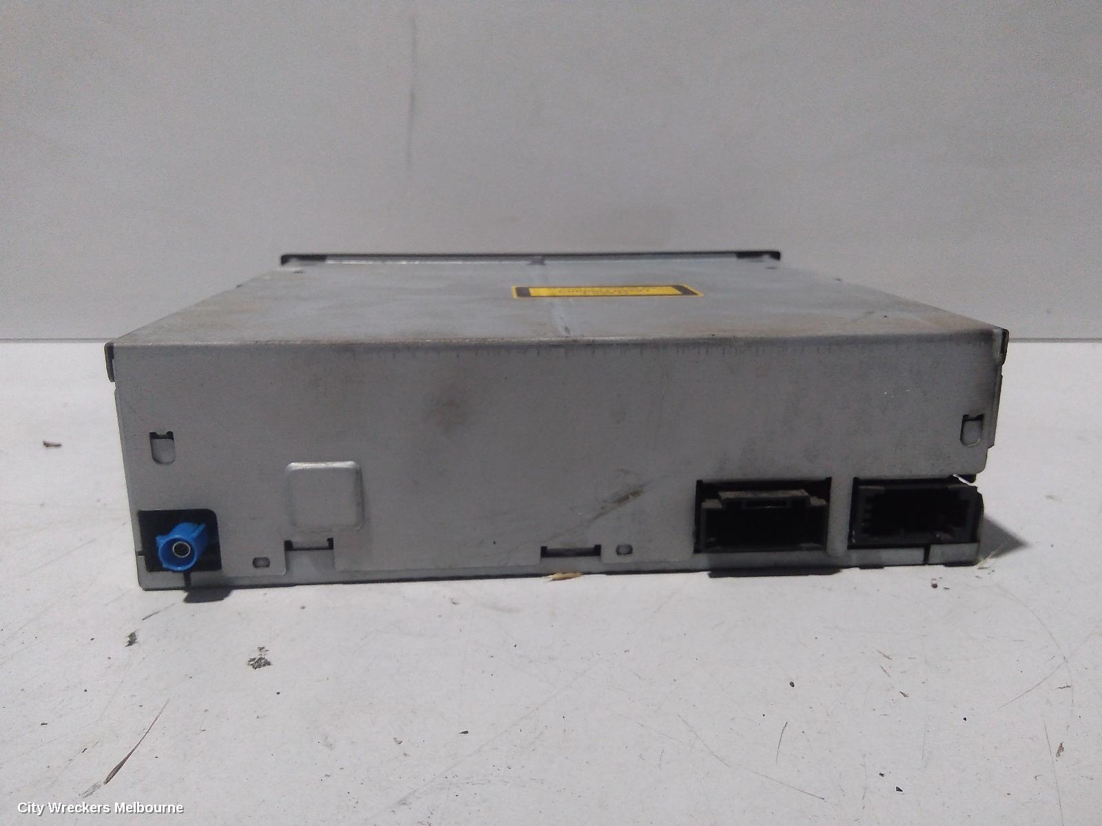 AUDI Q7 RADIO/CD/DVD/SAT/TV, DVD NAVIGATION UNIT, 4L, 09/2006 - 04/2011