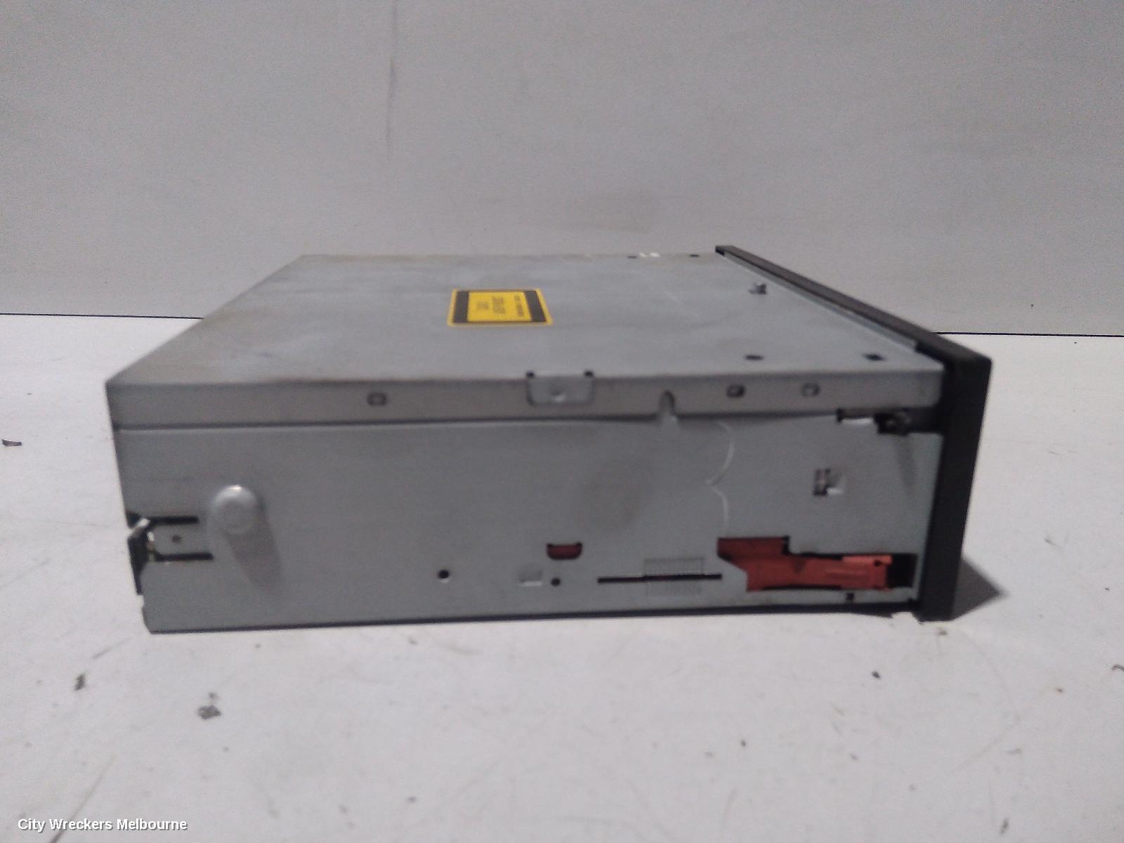 AUDI Q7 RADIO/CD/DVD/SAT/TV, DVD NAVIGATION UNIT, 4L, 09/2006 - 04/2011