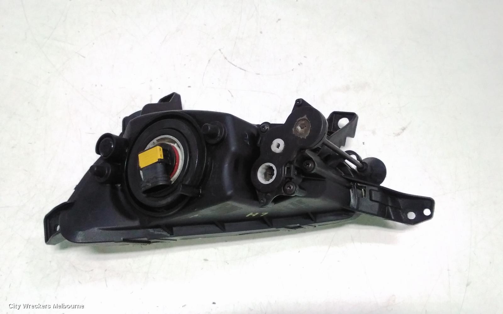 HYUNDAI TUCSON LEFT INDICATOR/FOG/SIDE, BUMPER FOGLAMP, TL, KOREAN BUILT (VIN KMHJ), 07/2015 - 06/2018