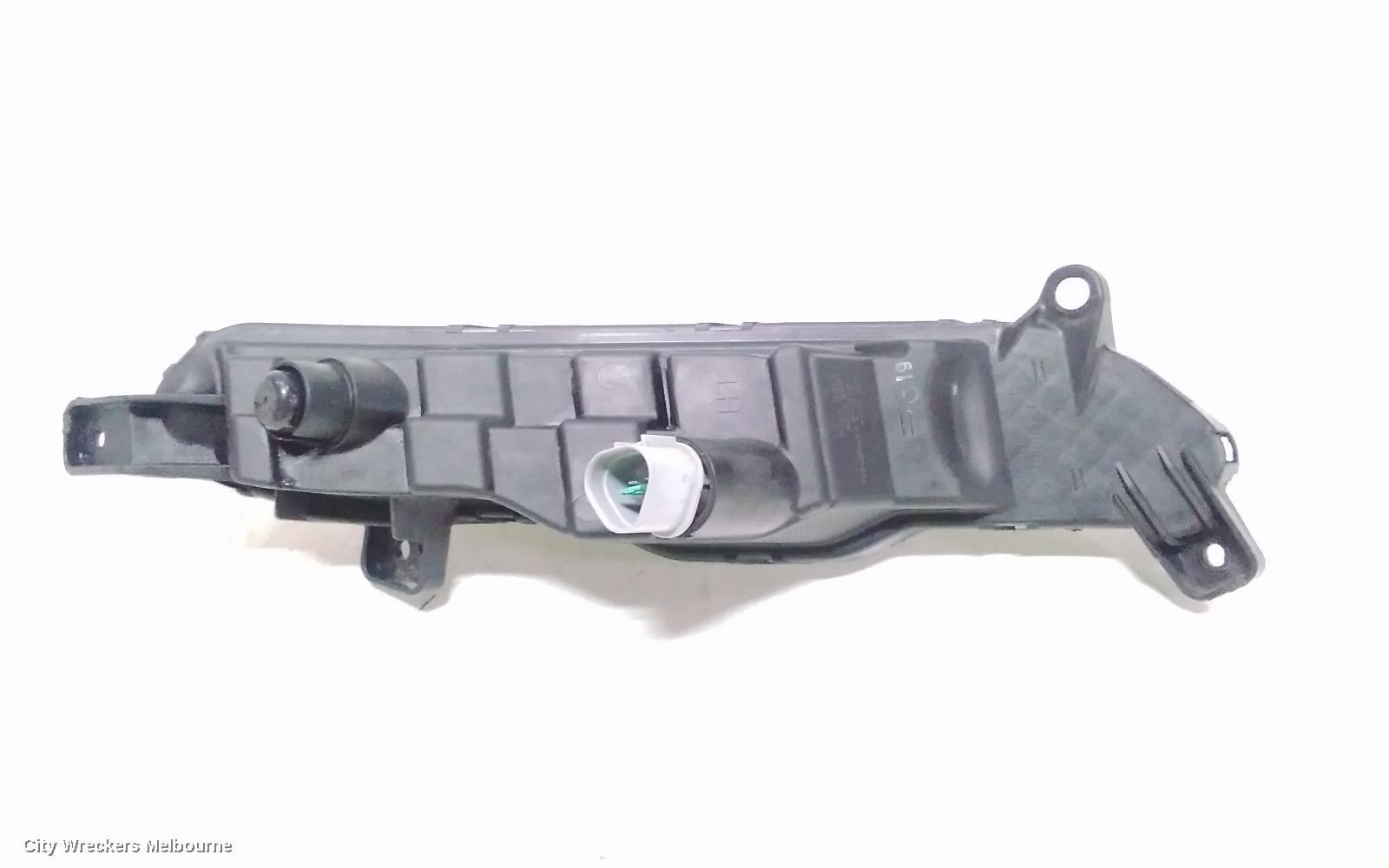 HYUNDAI TUCSON LEFT INDICATOR/FOG/SIDE, DAYTIME RUNNING LAMP, TL, KOREAN BUILT (VIN KMHJ), 07/2015 - 06/2018