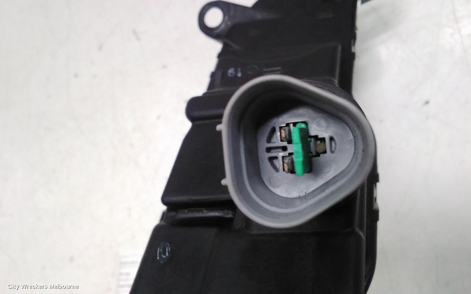 HYUNDAI TUCSON LEFT INDICATOR/FOG/SIDE, DAYTIME RUNNING LAMP, TL, KOREAN BUILT (VIN KMHJ), 07/2015 - 06/2018
