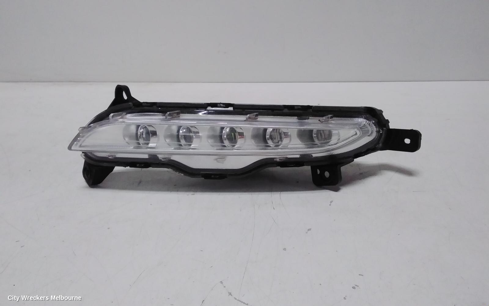 HYUNDAI TUCSON LEFT INDICATOR/FOG/SIDE, DAYTIME RUNNING LAMP, TL, KOREAN BUILT (VIN KMHJ), 07/2015 - 06/2018