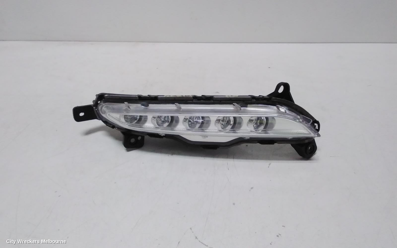 HYUNDAI TUCSON RIGHT INDICATOR/FOG/SIDE, DAYTIME RUNNING LAMP, TL, KOREAN BUILT (VIN KMHJ), 07/2015 - 06/2018