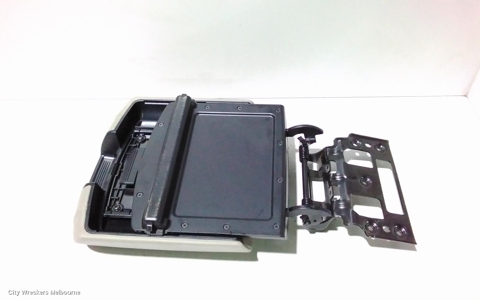 KIA CARNIVAL/GRAND CARNIVAL CONSOLE, 6 SPEED AUTO T/M TYPE,YP, 02/2015 - 02/2018