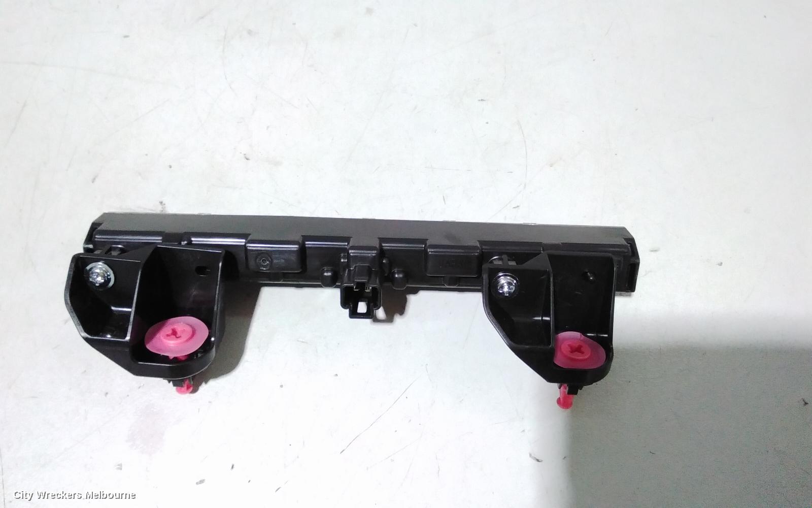TOYOTA COROLLA HIGH LEVEL STOPLIGHT, ZRE182R 10/2012 - 06/2018