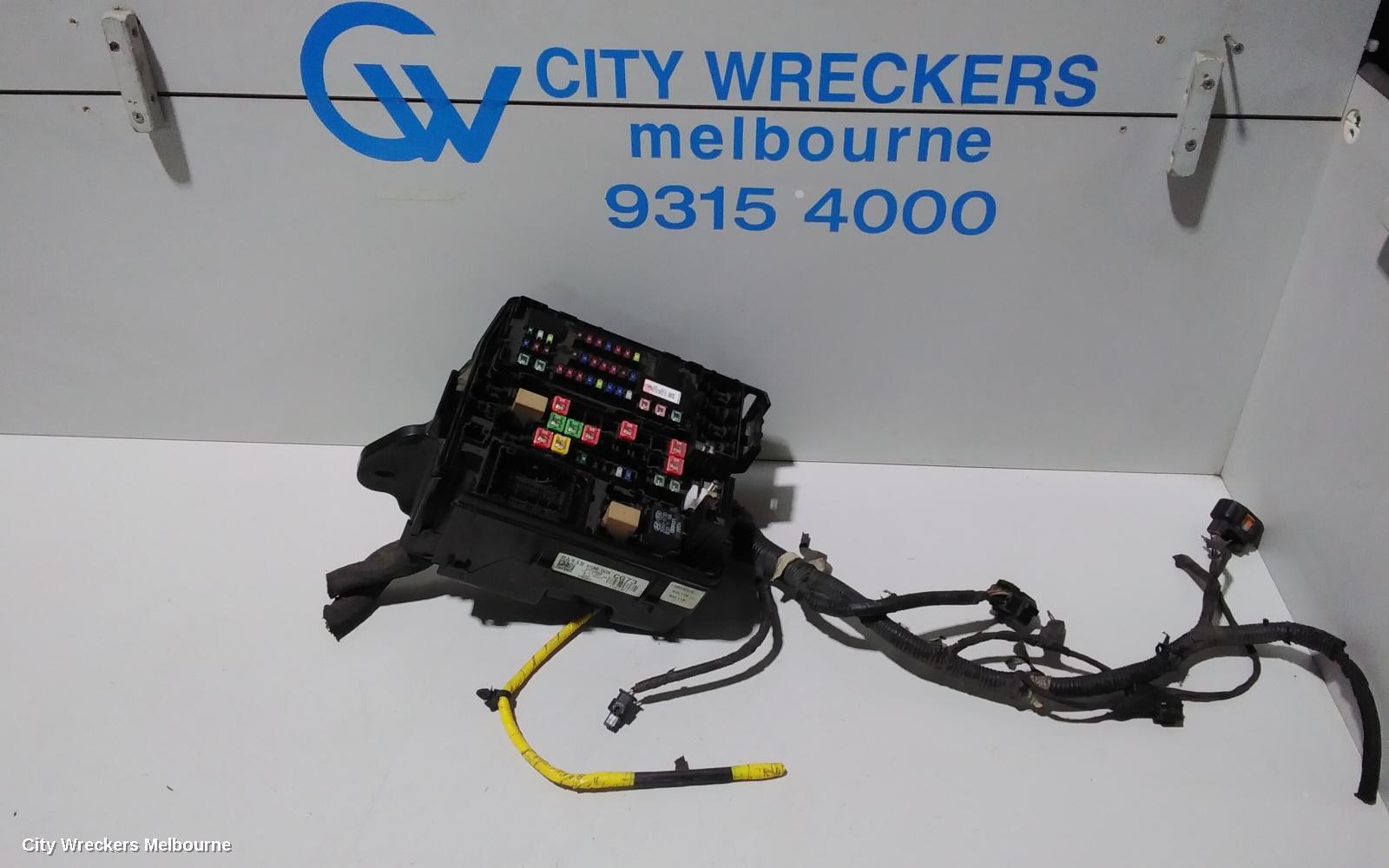 KIA CARNIVAL/GRAND CARNIVAL FUSE BOX, ENGINE BAY, PETROL, YP, 02/2015 - 10/2020