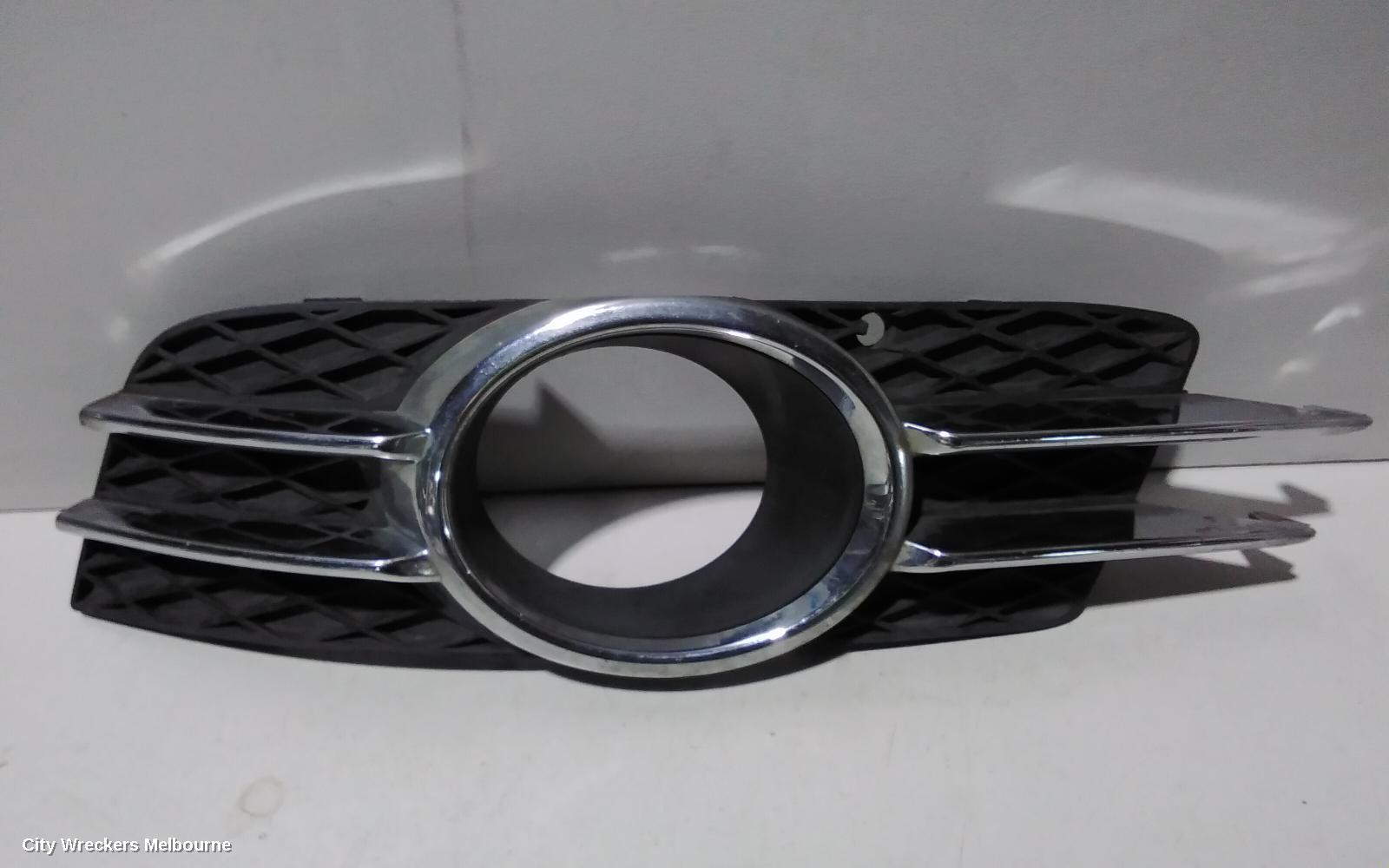HOLDEN COMMODORE LEFT INDICATOR/FOG/SIDE, BUMPER FOGLAMP, VE, 09/2010 - 04/2013