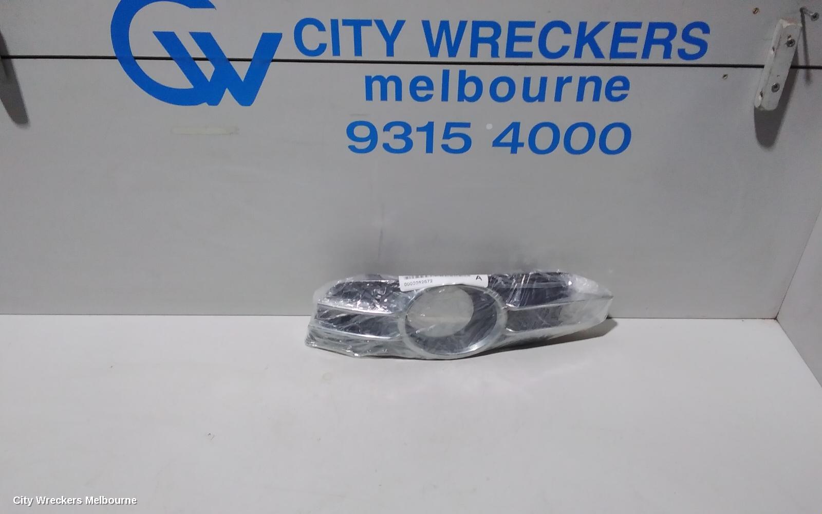 HOLDEN COMMODORE LEFT INDICATOR/FOG/SIDE, BUMPER FOGLAMP, VE, 09/2010 - 04/2013
