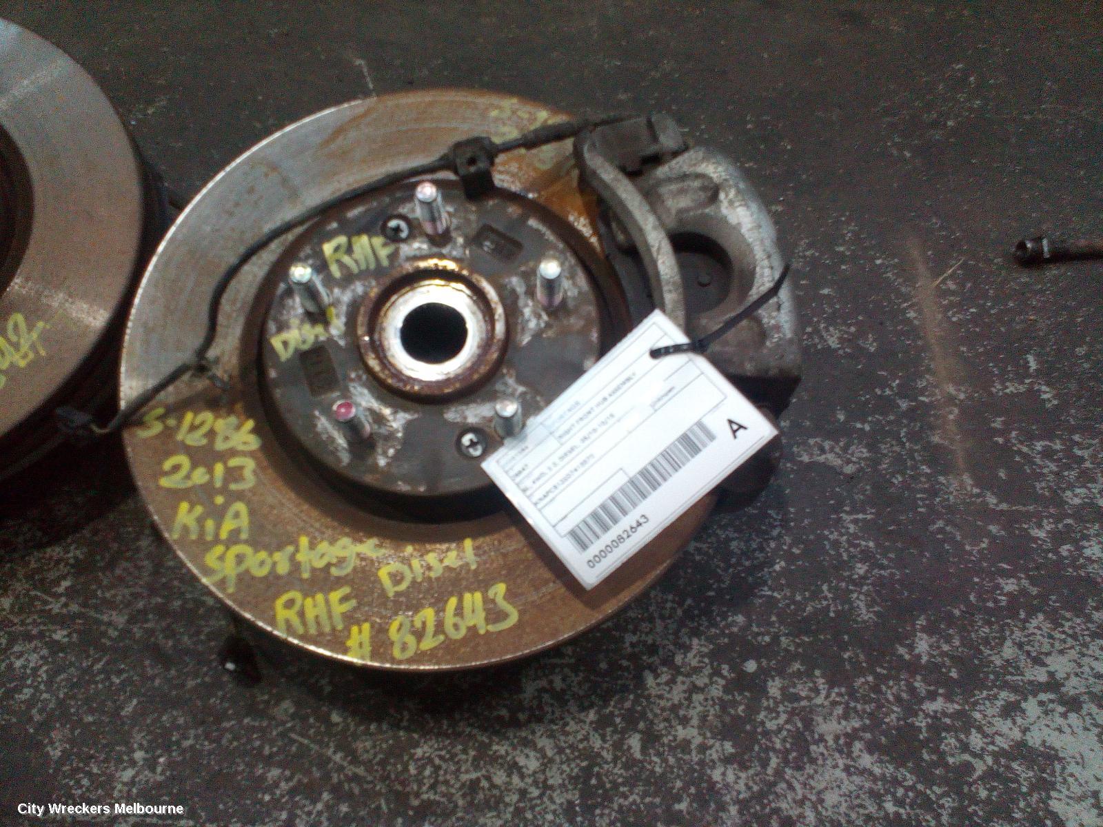KIA SPORTAGE RIGHT FRONT HUB ASSEMBLY, SL, 4WD, DIESEL, 05/2010 - 10/2015