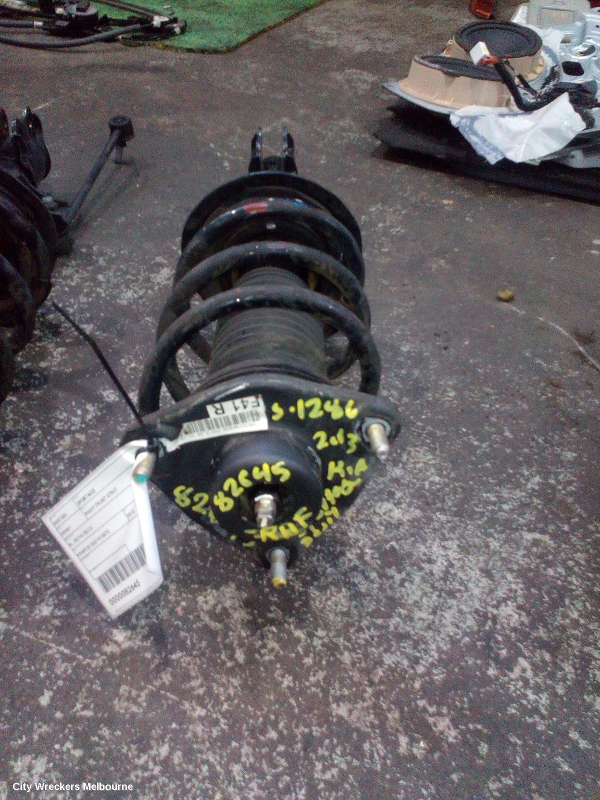 KIA SPORTAGE RIGHT FRONT STRUT, SL, 05/2010 - 05/2013