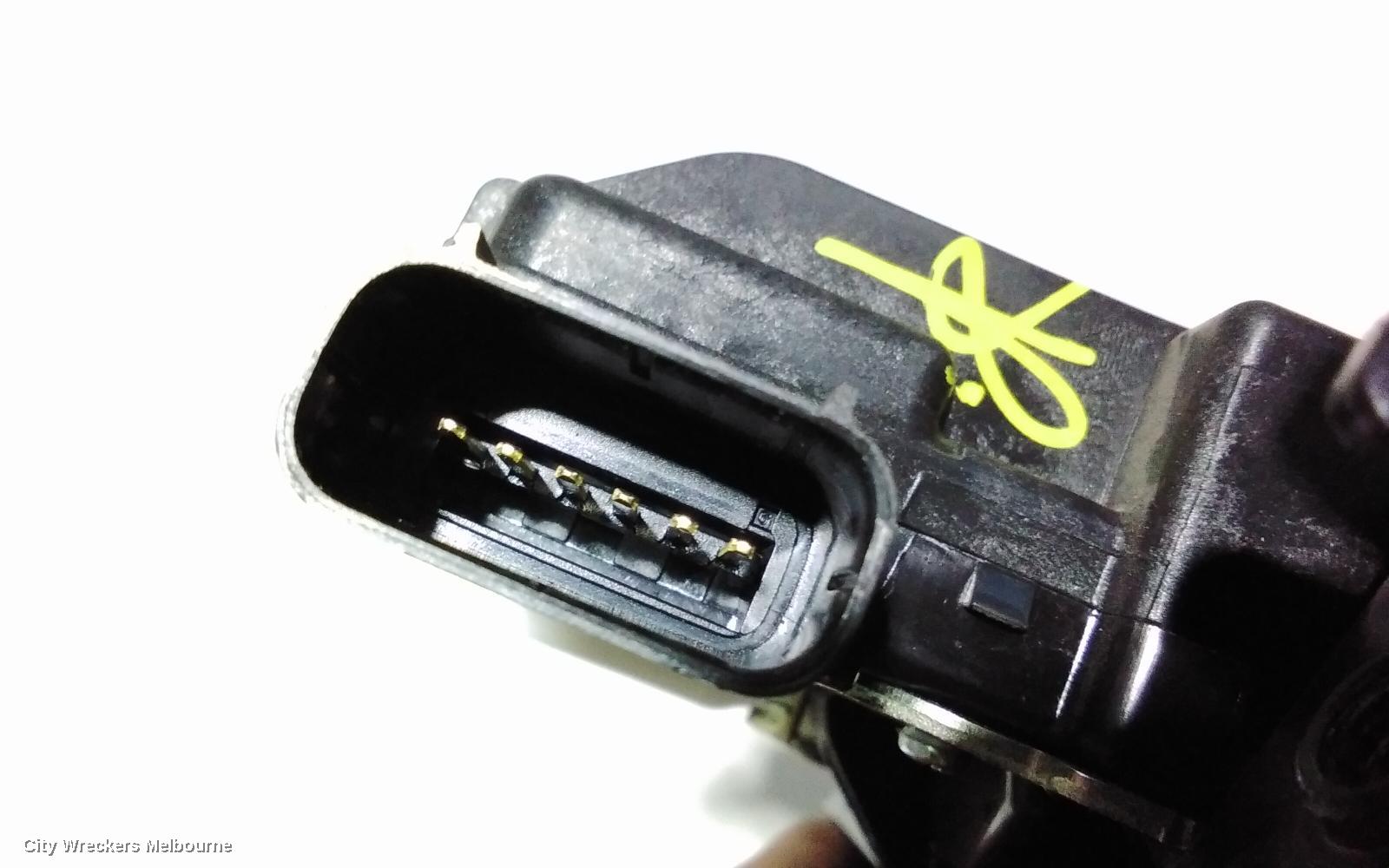 KIA SORENTO DOOR/BOOT/GATE LOCK, TAILGATE LOCK, NON POWER TAILGATE TYPE, UM, 06/2015 - 01/2020