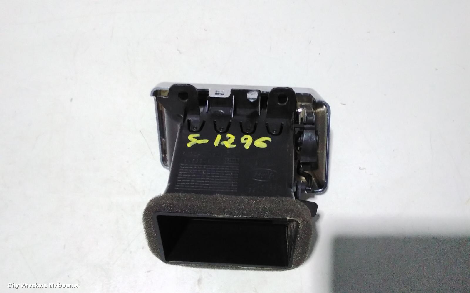 LAND ROVER DISCOVERY SPORT, L550, 01/2015 ONWARDS, RH AIRVENT: 82745