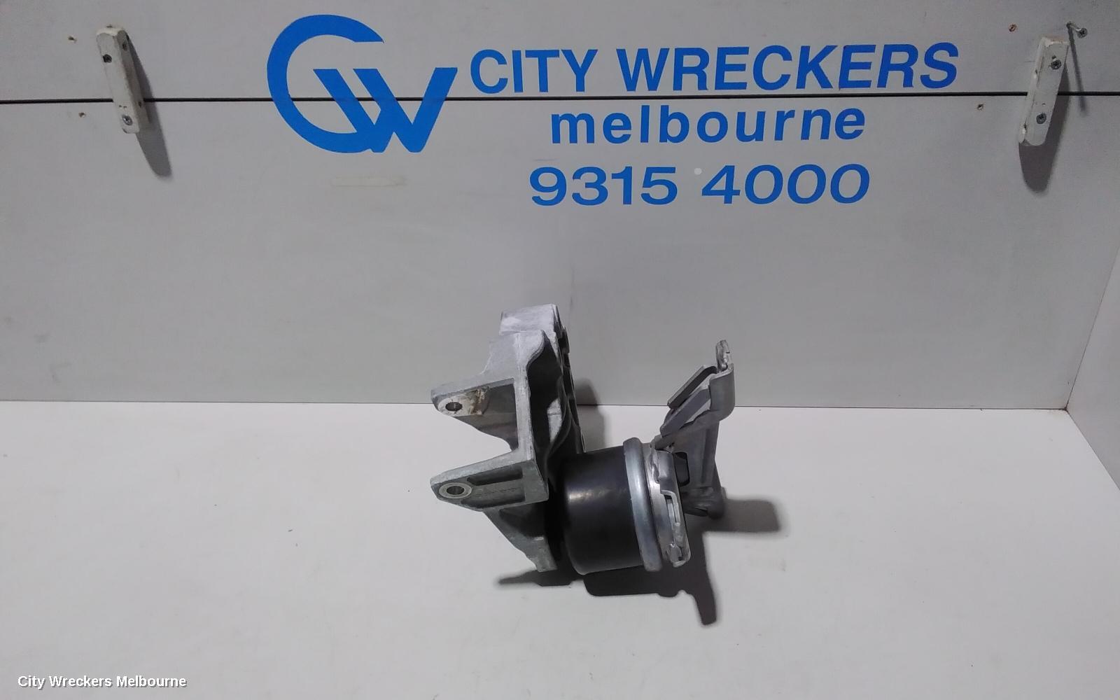 LAND ROVER DISCOVERY SPORT MOUNT, ENGINE MOUNT, DIESEL, 2.0, TURBO, L550, 07/2016 - 06/2019