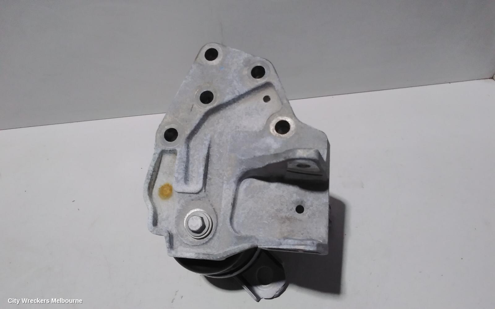 LAND ROVER DISCOVERY SPORT MOUNT, ENGINE MOUNT, DIESEL, 2.0, TURBO, L550, 07/2016 - 06/2019
