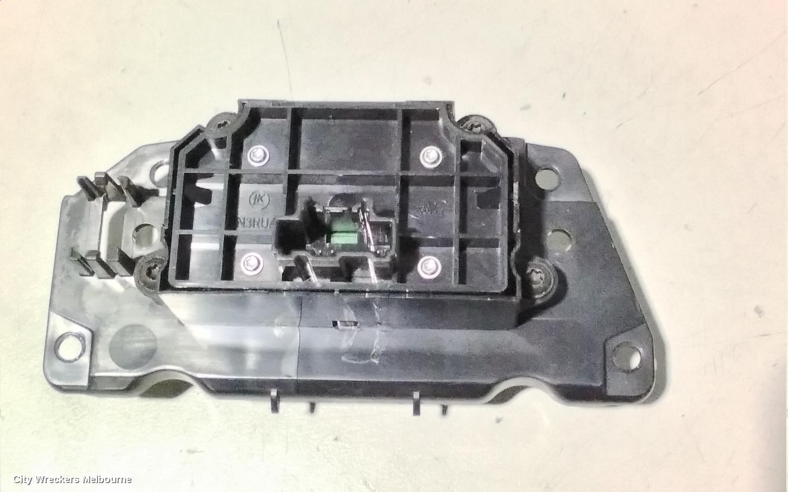 LAND ROVER DISCOVERY SPORT HANDBRAKE LEVER, L550, 01/2015 ONWARDS