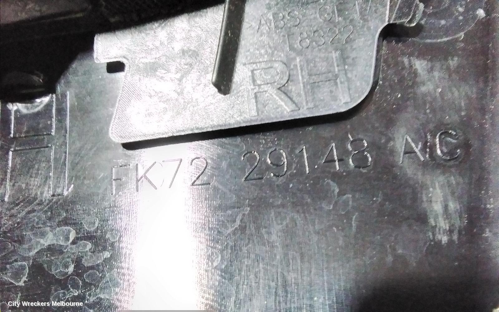 LAND ROVER DISCOVERY SPORT, L550, 01/2015 ONWARDS, RHR CORNER OUTER TRIM : 82767