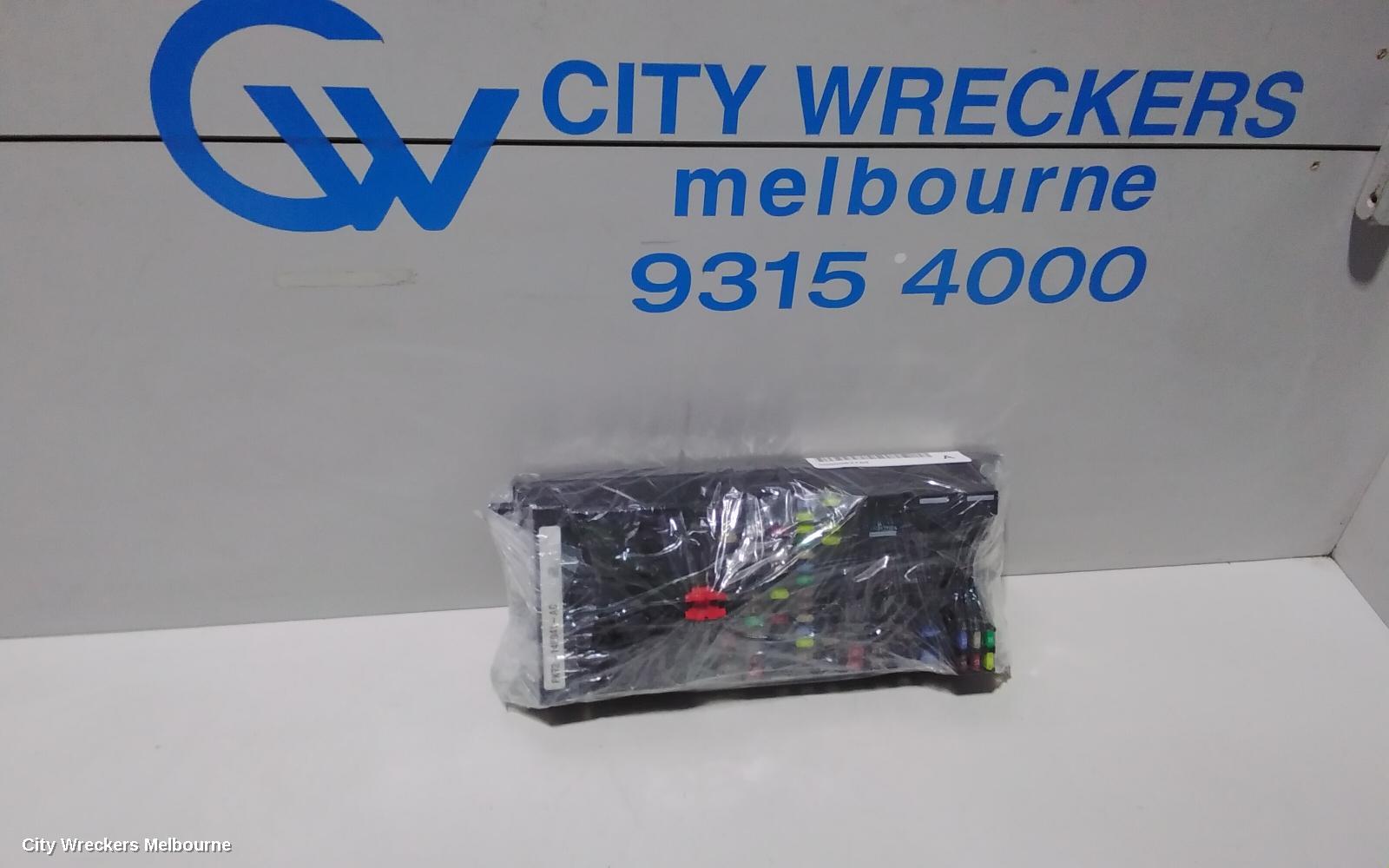 LAND ROVER DISCOVERY SPORT FUSE BOX, UNDER DASH, L550, 01/2015 ONWARDS