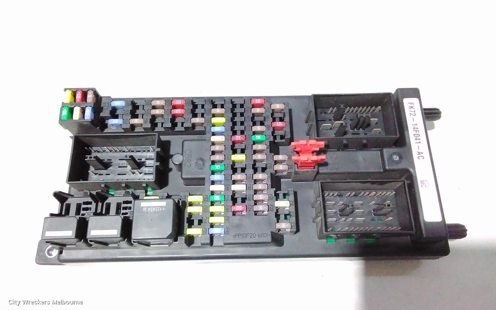 LAND ROVER DISCOVERY SPORT FUSE BOX, UNDER DASH, L550, 01/2015 ONWARDS