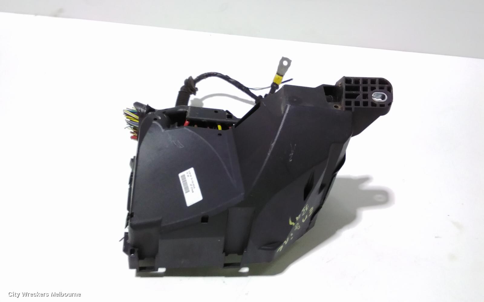 LAND ROVER DISCOVERY SPORT FUSE BOX, ENGINE BAY, DIESEL, L550, 01/2015 ONWARDS