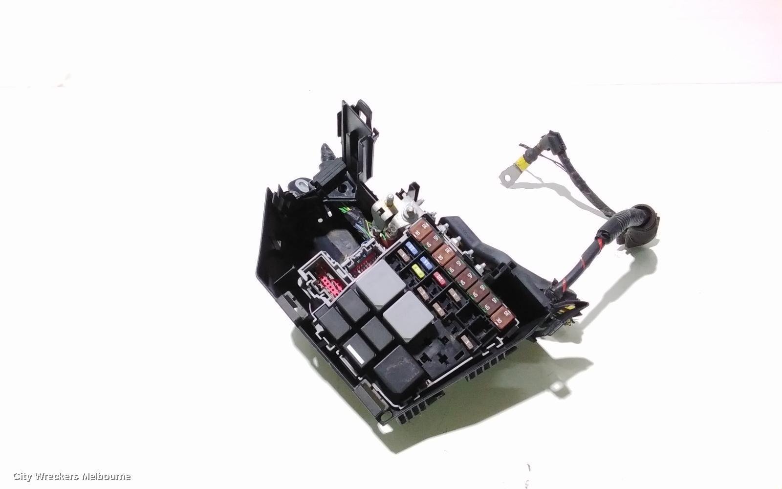LAND ROVER DISCOVERY SPORT FUSE BOX, ENGINE BAY, DIESEL, L550, 01/2015 ONWARDS