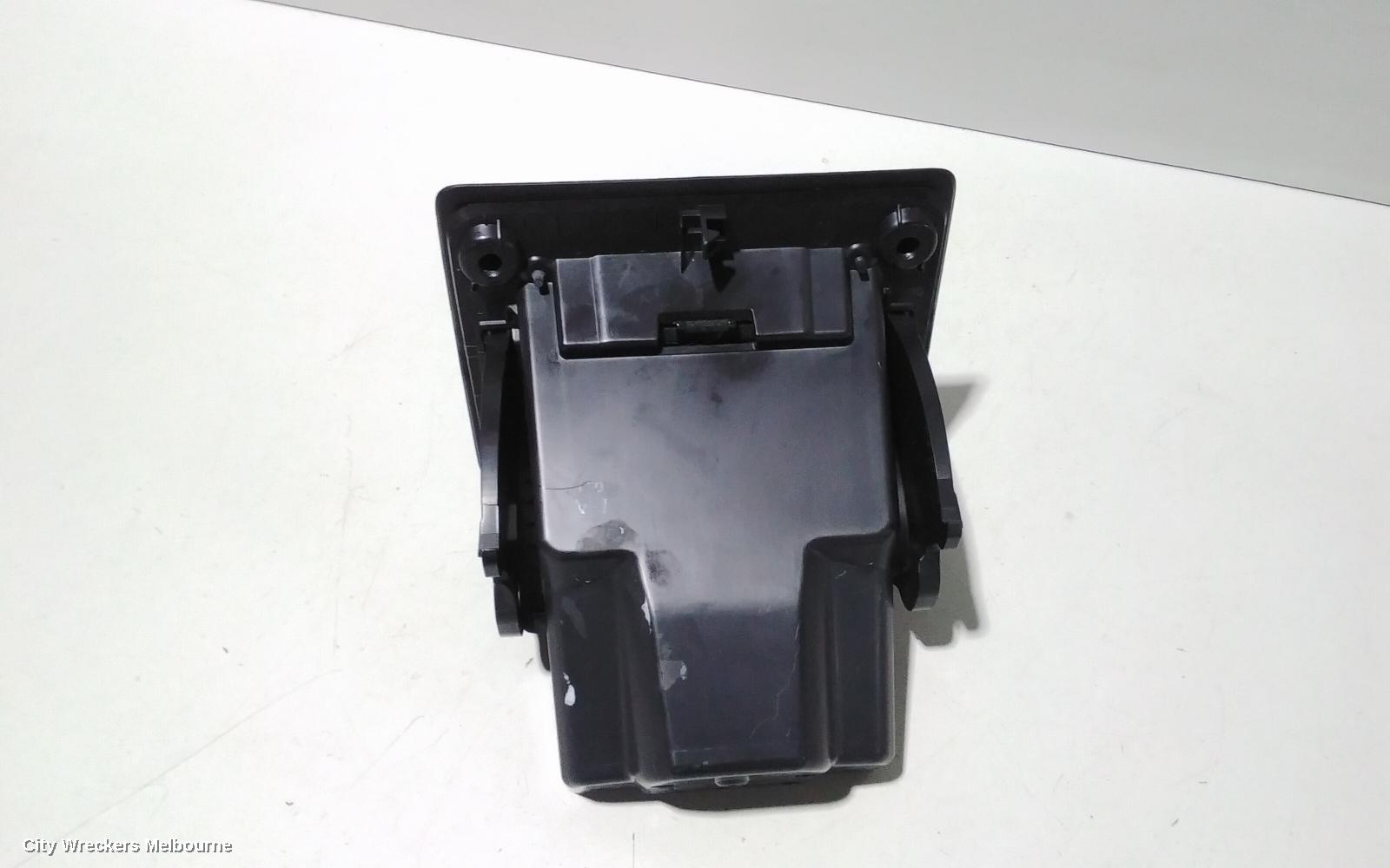 BMW X1 GLOVE BOX, F48, 08/2015 - 06/2022
