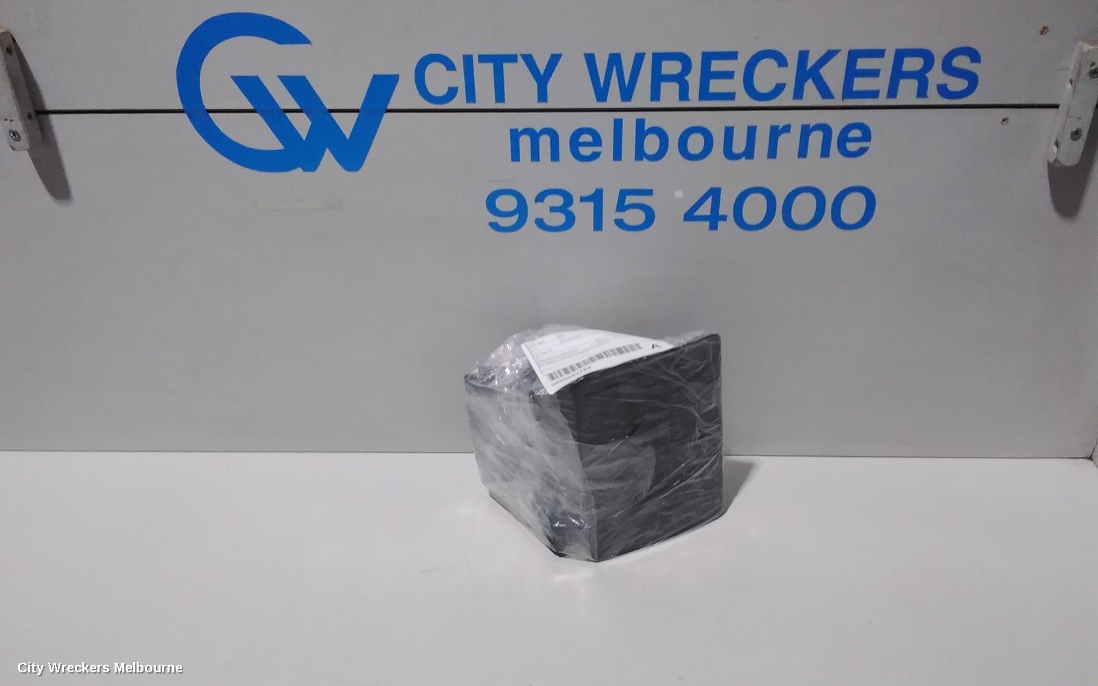 BMW X1 GLOVE BOX, F48, 08/2015 - 06/2022