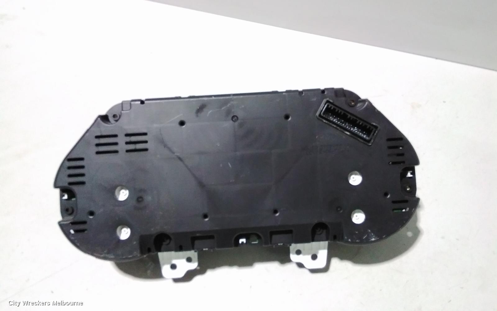 KIA SORENTO INSTRUMENT CLUSTER, PETROL, SI/SPORT, UM, 09/2017 - 01/2020