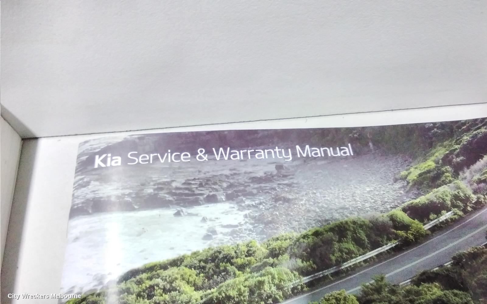 KIA SORENTO OWNERS HANDBOOK, UM, 03/2015 - 02/2020
