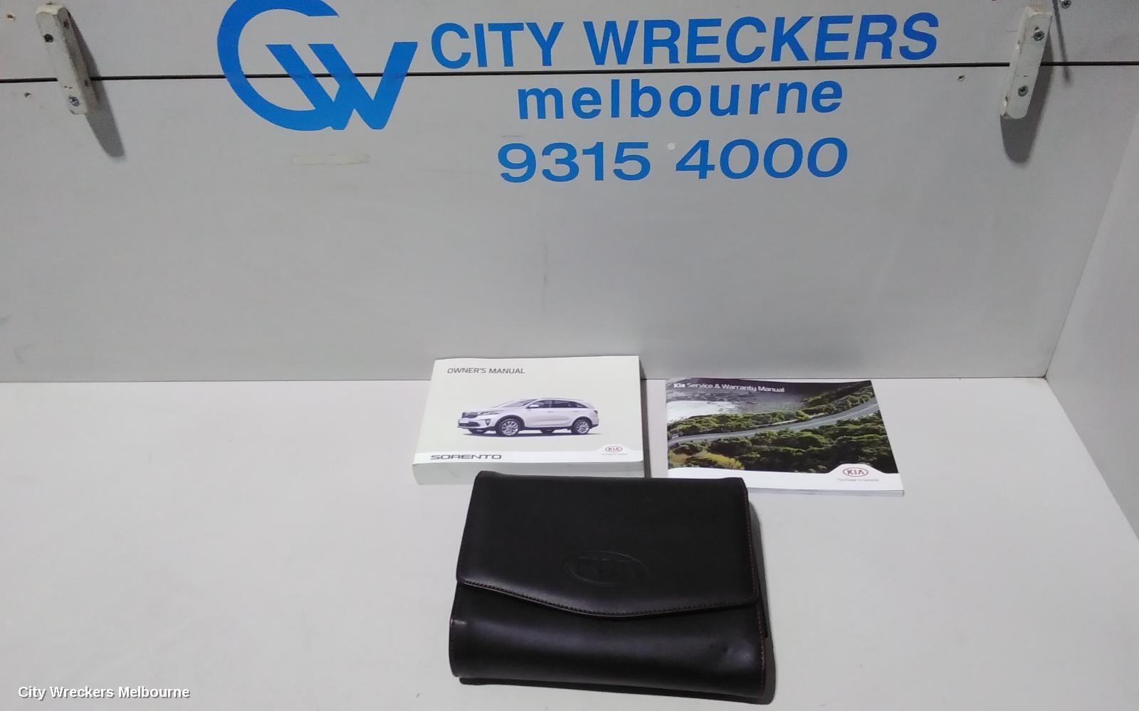 KIA SORENTO OWNERS HANDBOOK, UM, 03/2015 - 02/2020